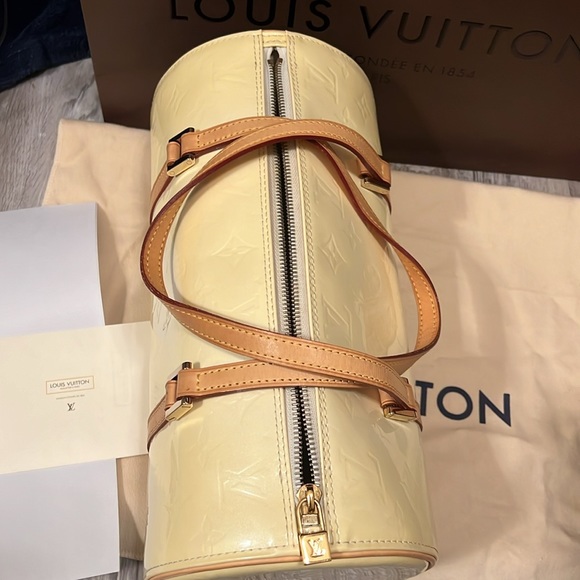 Pre loved barrel pearl white with COA - Picture 5 of 11